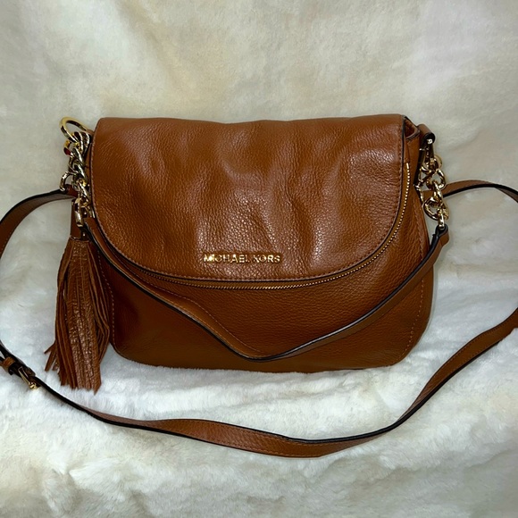 Michael Kors Crossbody - Picture 1 of 6